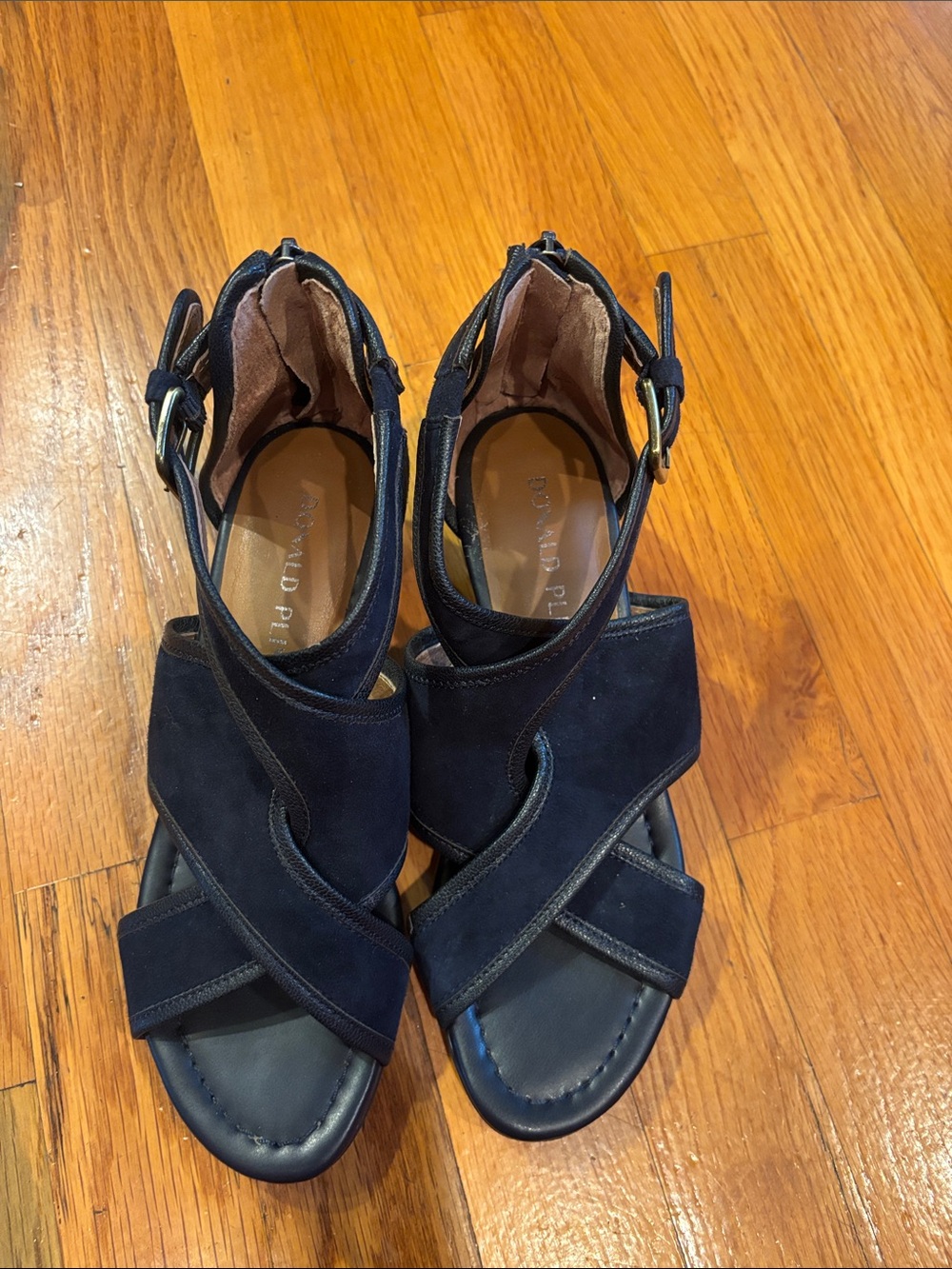 Donald J. Pliner Navy Suede Cross-Strap Sandals Gold Buckle Size 6